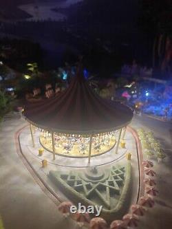 Olszewski Disneyland Main Street Carrousel. Unique en son genre. Extrêmement rare.