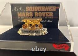 One D'un Kind Jpl Mars Pathfinder Sojourner 24k Rover Dans Un Boîtier En Acrylique Exclusif