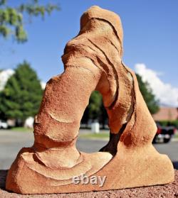 Original, Unique, Arche en grès par Jack Cluff. Base de 7,25.