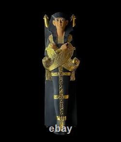 Pièce Unique pour le Roi Toutankhamon allongé sur son lit, Réplique de Musée