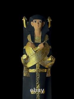 Pièce Unique pour le Roi Toutankhamon allongé sur son lit, Réplique de Musée