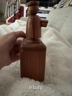 Pièce d'art populaire mécanique en bois vintage et fait main, Unique en son genre