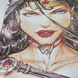 Planche de skateboard Wonder Woman unique en son genre, personnalisée par l’artiste de bande dessinée JAMIE TYNDALLS