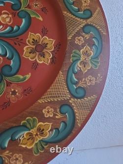 Plaque en bois peinte à la main en rosemaling norvégien, pièce unique, 16 po de diamètre
