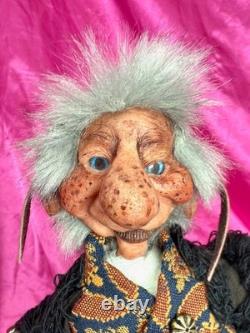 Poupée d'artiste en argile polymère steampunk fantastique OOAK Troll Gardien du Temps Mixed Media