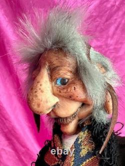 Poupée d'artiste en argile polymère steampunk fantastique OOAK Troll Gardien du Temps Mixed Media