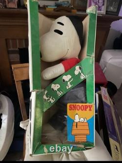 Poupée en chiffon Snoopy unique en son genre de 24 pouces de hauteur par IDeal. Étiquette de 1958