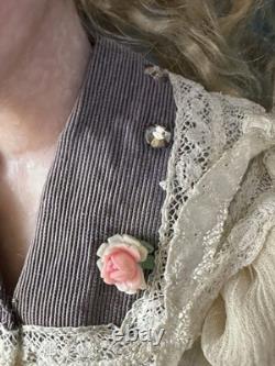 Poupée en polymère Fimo collection unique par l'artiste Edna Dali