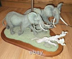 RARE Une pièce unique 2001 Lenox Savanna Run lampe éléphant /2500 figurine statue