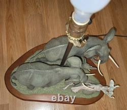 RARE Une pièce unique 2001 Lenox Savanna Run lampe éléphant /2500 figurine statue