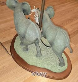 RARE Une pièce unique 2001 Lenox Savanna Run lampe éléphant /2500 figurine statue