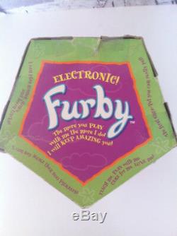 Rare Box Error Box And Eyes Closed Furby L'unique Exemplaire Sur Ebay