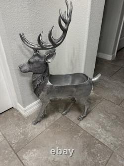 Rare Planteur en Métal Vintage MCM Cerf (Blaireau) Unique en Son Genre 33 pouces de haut X 22 pouces