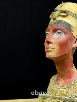 Reine égyptienne Néfertiti, un exemplaire unique fabriqué en Égypte.