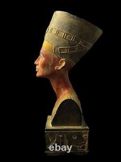 Reine égyptienne Néfertiti, une pièce unique fabriquée en Égypte
