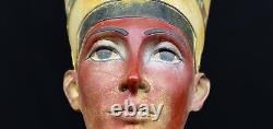Reine égyptienne Nefertiti, unique et fabriquée en Égypte.