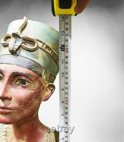 Reine égyptienne Nefertiti, unique, faite par des mains égyptiennes