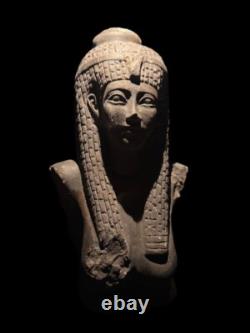 Réplique Unique Statue de la Reine Cléopâtre Égyptienne Musées Égyptiens Art Déco