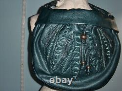 Sac à main en cuir brodé Brighton Teal Nina avec poche CCW et doublure super douce à 425 $