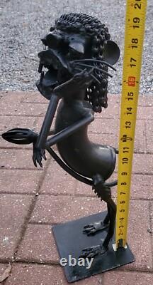 Sculpture assemblage d’art recyclé lion chanteur anthropomorphe vintage unique en son genre 20'