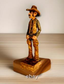Sculpture de cowboy en bois avec grandes dents, finement sculptée à la main, unique en son genre, Gerald Sears, 12,5 pouces Sculpture de cowboy en bois avec grandes dents, finement sculptée à la main, unique en son genre, Gerald Sears, 12,5 pouces