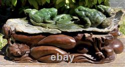 Sculpture de famille de crapauds en jade néphrite canadien véritable solide 12.5 - Unique