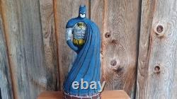 Sculpture en bois de Batman, pièce unique, sculptée par moi à partir d’une seule bûche