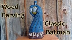 Sculpture en bois de Batman, pièce unique, sculptée par moi à partir d’une seule bûche