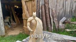 Sculpture en bois de Batman, pièce unique, sculptée par moi à partir d’une seule bûche