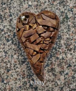 Sculpture en bois faite main, unique, cœur découpé et superposé, réunie.