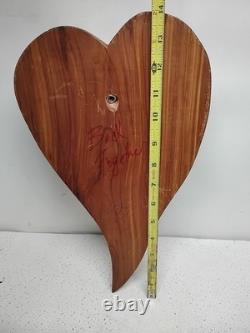 Sculpture en bois faite main, unique, cœur découpé et superposé, réunie.