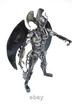Sculpture en métal scrap Devilman Objet de décoration intérieure Cadeaux de Noël uniques