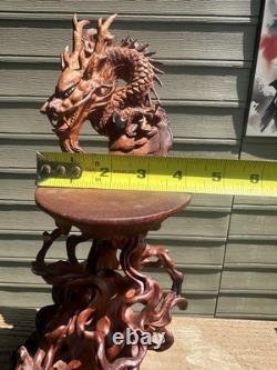 Stand en bois sculpté à la main en forme de dragon - Collection d'objets uniques