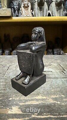 Statue Pharaonique Vintage Antique Unique Scribe Assis en Pierre Solide Av. J.-C.