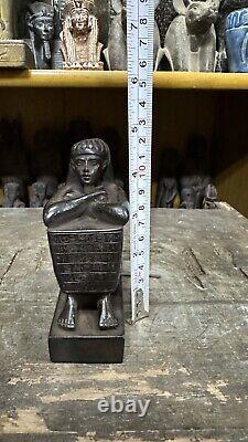 Statue Pharaonique Vintage Antique Unique Scribe Assis en Pierre Solide Av. J.-C.