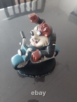 Statue Warner Bros Offerte Unique en Son Genre Super Exclusive