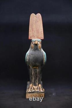 Statue antique unique de faucon du dieu égyptien Horus