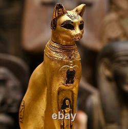 Statue antique unique de la déesse de la beauté Bastet