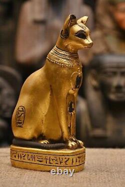 Statue antique unique de la déesse de la beauté Bastet