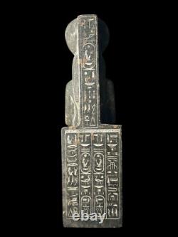 Statue antique unique en granit de la déesse Sekhmet, art de la Basse Époque
