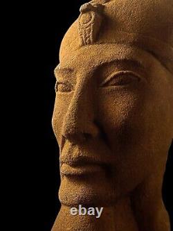 Statue unique sculptée à la main pour le roi égyptien Akhenaton, détails manifestes