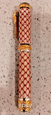 Stylo Plume Oriental en Bois Sculpté, Unique en Son Genre. Fabriqué avec des Strass.