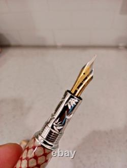 Stylo Plume Oriental en Bois Sculpté, Unique en Son Genre. Fabriqué avec des Strass.