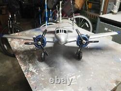 Surface Solide D'avion Twin Beech 18 Modèle Unique, 30 Ws, Moteurs Doubles
