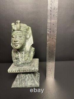 TÊTE UNIQUE du roi Toutankhamon avec Anubis et Horus
