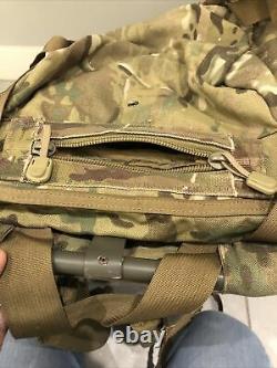 Tactical Tailleur Malice Pack Modifié Pour Utilisation Radio. Un Paquet D'une Sorte De Sof
