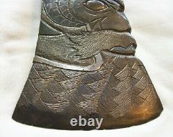 Two Sided Carved Embossed Viking Head Axe Hatchet Un D'un Genre Unique