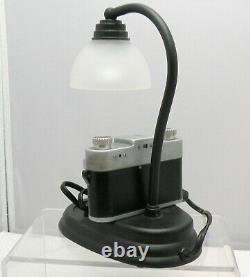 UNE PIÈCE UNIQUE - 10 Lampe de bureau en fer forgé noir Appareil photo Kodak Rangefinder 35mm