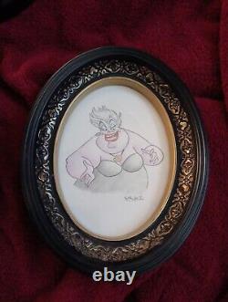 UNIQUE - Portraits en silhouette encadrés en ovale noir de Disneyland VILLAINS