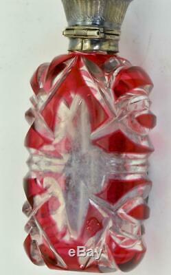 Un D'une Sorte Antique Victorienne Cristal Cranberry Rouge Et Argent Bouteille De Poison